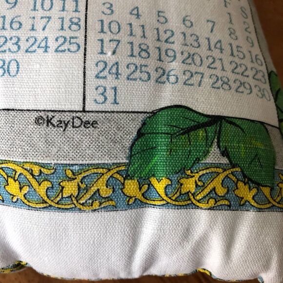 Gray Tabby Cat Yarn Bird Tree Branch Pillow Tea Towel Calendar 2000 Kay Dee 9x12 - Picture 3 of 11